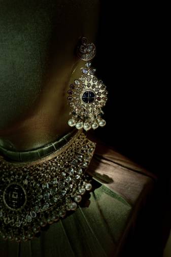 Gold kundan