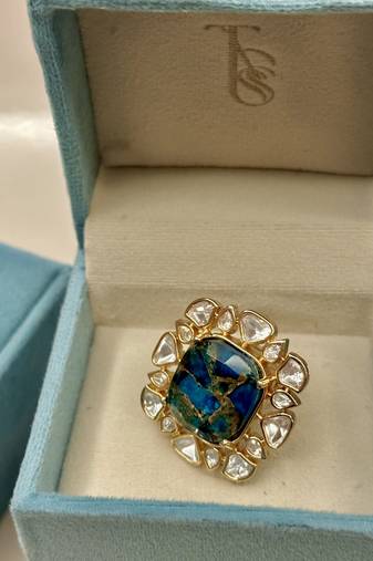 Gold kundan