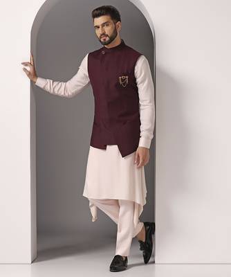 Pink plain cotton kurta set with maroon jacket 2