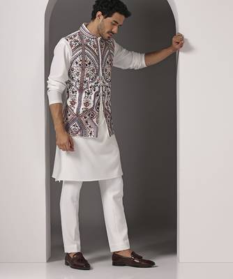 Ivory embroidered crepe kurta set with ivory embroidered jacket 4