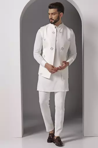 Ivory embroidered crepe kurta set with mirror ivory jacket