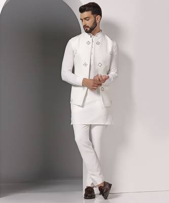 Ivory embroidered crepe kurta set with mirror ivory jacket 2