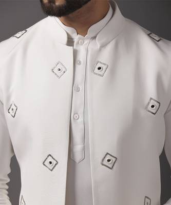 Ivory embroidered crepe kurta set with mirror ivory jacket 5