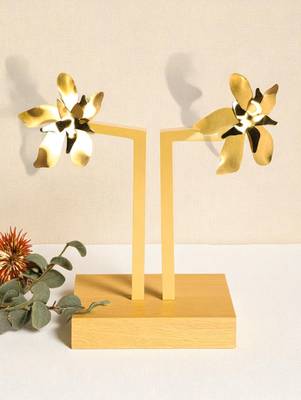 Golden lamour anti-tarnish abstract floral petal stud earrings 2