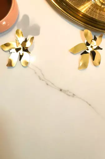 Golden lamour anti-tarnish abstract floral petal stud earrings