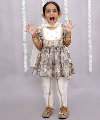Grey printed cotton silk kurta set 5