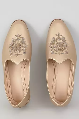 Gold  woven leather mens juttis