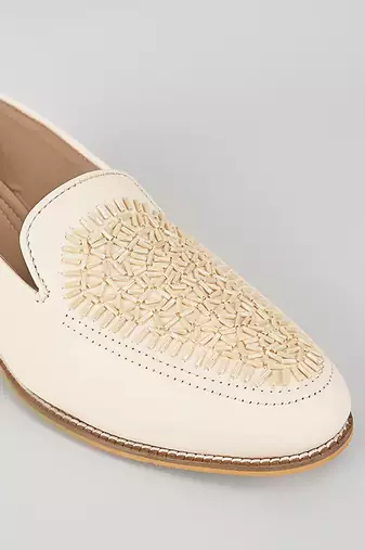 White woven leather mens juttis