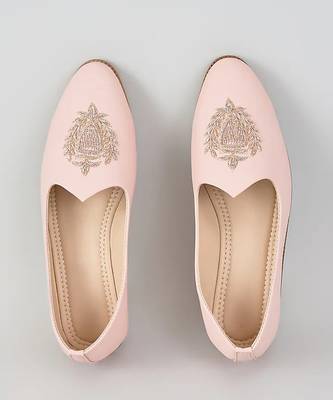 Pink woven leather mens juttis 1