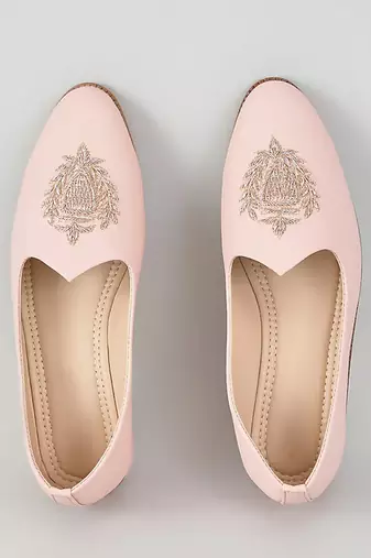Pink woven leather mens juttis