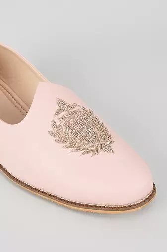 Pink woven leather mens juttis
