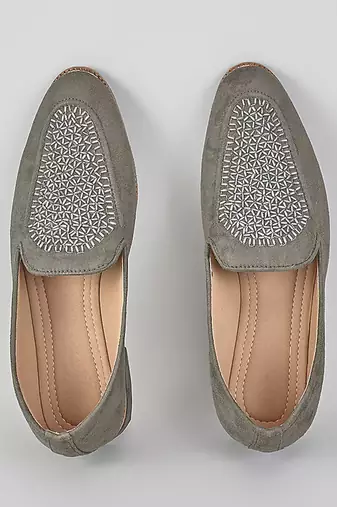 Grey woven leather mens juttis