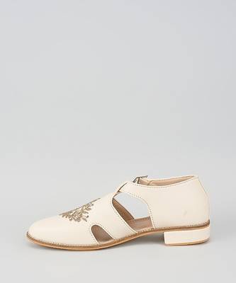 White woven leather mens juttis 2