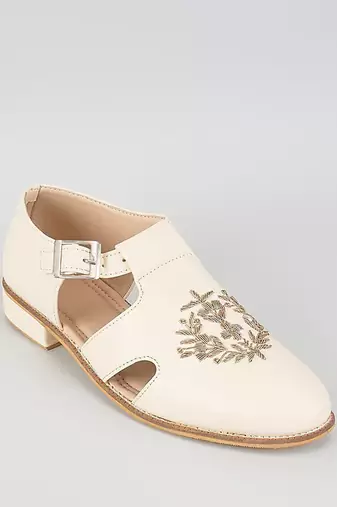 White woven leather mens juttis