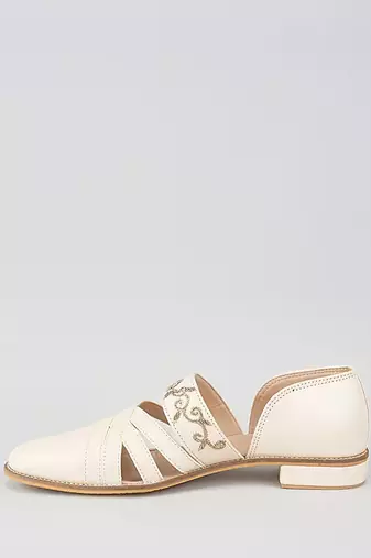White woven leather mens juttis