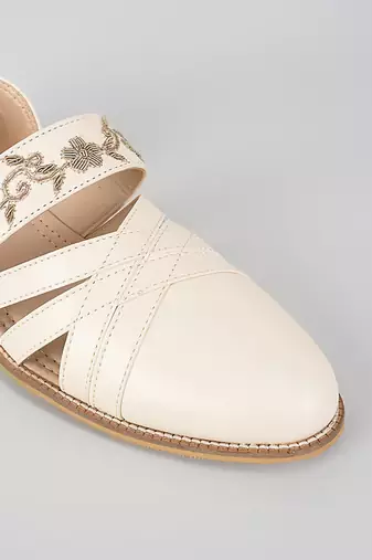 White woven leather mens juttis