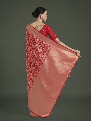 Banarasi silk blend red zaal pattern with zari weaving work saree 4