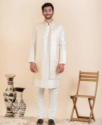 Off white embroidered bundi with kurta set 1