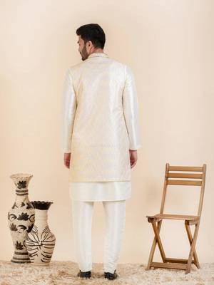 Off white embroidered bundi with kurta set 2