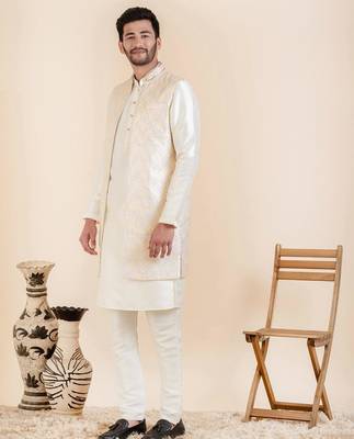Off white embroidered bundi with kurta set 5