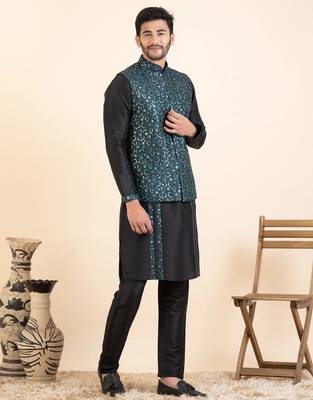 Green embroidered  jacket kurta set 5