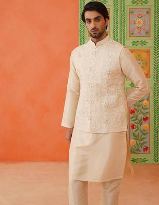 Cream chain stitch embroidery kurta jacket set 4