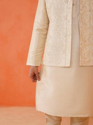 Cream chain stitch embroidery kurta jacket set 5