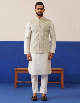 Cream colour velvet with self texture bundi set 4
