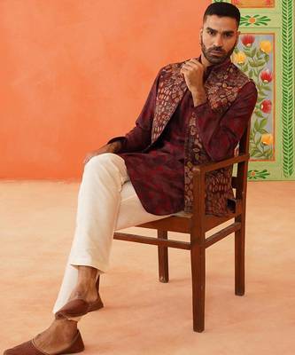 Maroon printed jacket kurta set 5