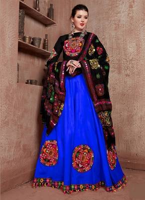 Blue Gujarati Gamthi Hand Embroidered Cotton Indian Traditional Dandiya Raas Garba Lehenga Choli For Navratri 3