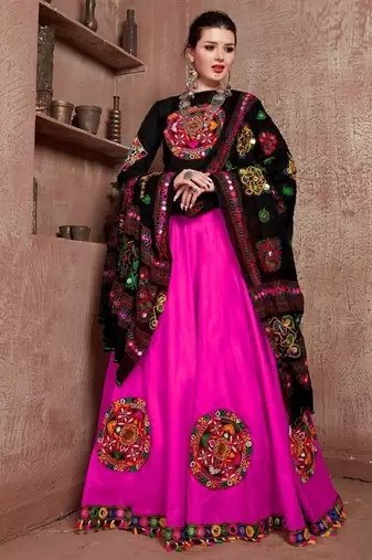 Pink Gujarati Gamthi Hand Embroidered Cotton Indian Traditional Dandiya Raas Garba Ghagra Choli For Navratri