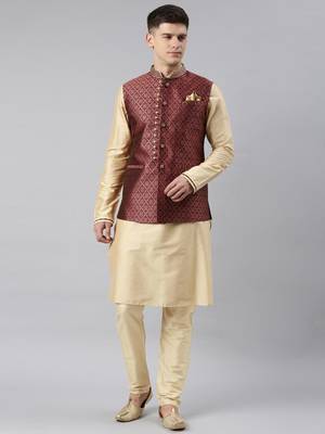 Maroon banarasi bundi with gold kurta set 1