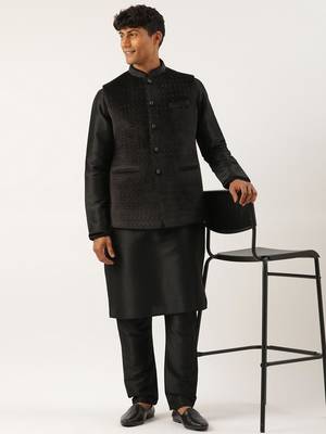 Black velvet quilted jacket kurta set 4