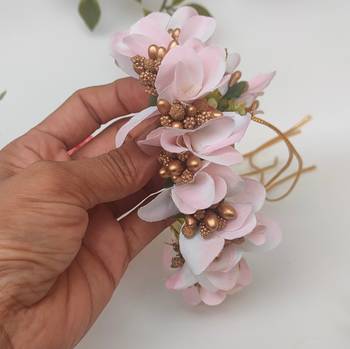 Cream color orchids gajra 2