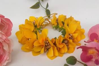 Yellow orchids gajra 1