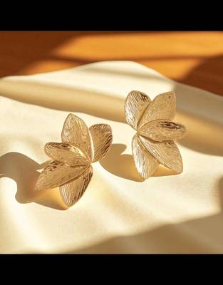 golden glamour anti-tarnish textured leaf stud earrings – elegant minimal gold finish for everyday & festive wear 1