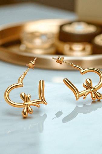 Golden glamouranti-tarnish floral love heart hoop earrings