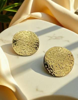 Golden glamour anti tarnish textured round disc earrings 3
