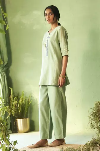 Green plain chanderi kurta & Pant
