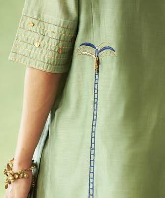 Green plain chanderi kurta & Pant 4
