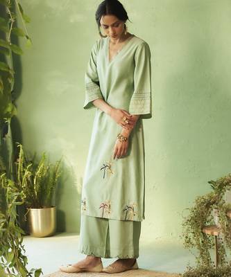 Green embroidered chanderi kurta Set 2