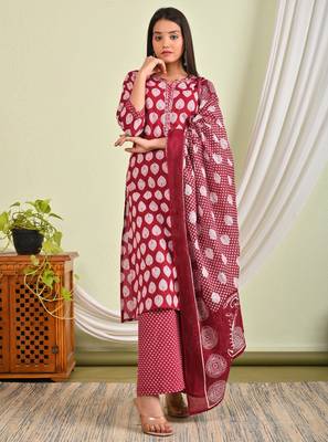 cotton kurti with pant and matching dupatta sets 4