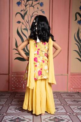 Yellow printed linen Kurta set 2