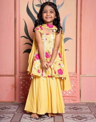 Yellow printed linen Kurta set 3
