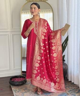 Pink embroidery chanderi silk straight kurta pant set with jacquard dupatta 1