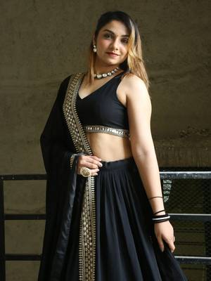 Pretty Black Heavy Lace Work Georgette Reception Wear Lehenga Choli 3
