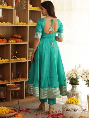 Green embroidered silk anarkali 4