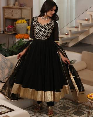 Black embroidered muslin anarkali 4