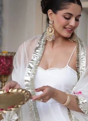 White plain georgette anarkali 3