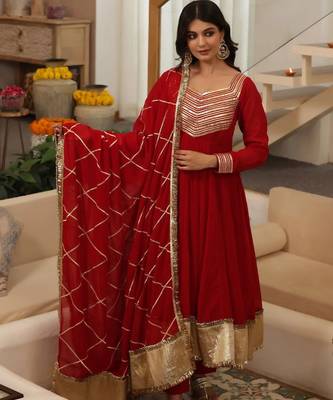 Red embroidered georgette anarkali 5